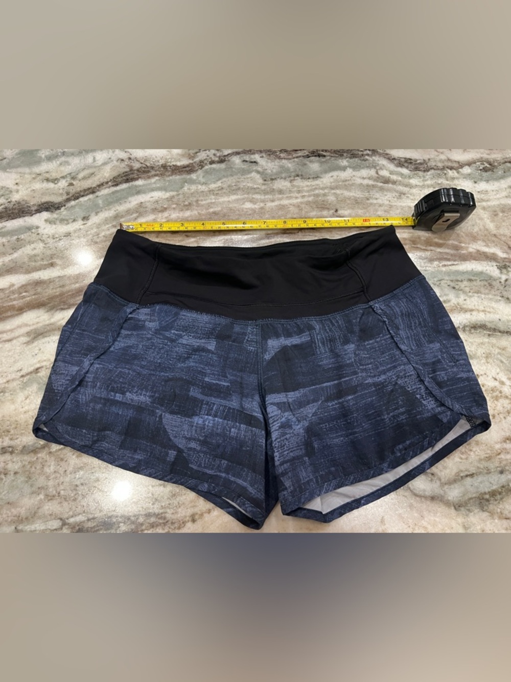 RARE lululemon athletica Run Times Short 4-way Stretch 4” LIKE NEW Sz 4 - Picture 7 of 8